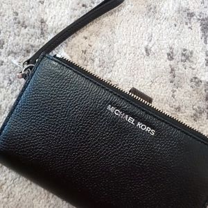Michael kors wristlet, wallet, carryall, black leather, new, travel purse,